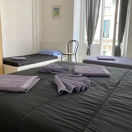 Guest House Roma جنوة المظهر الخارجي الصورة