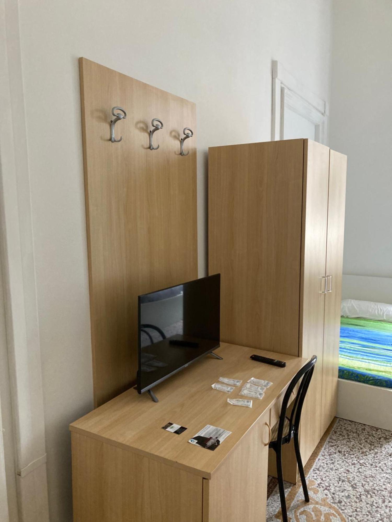 Guest House Roma جنوة المظهر الخارجي الصورة