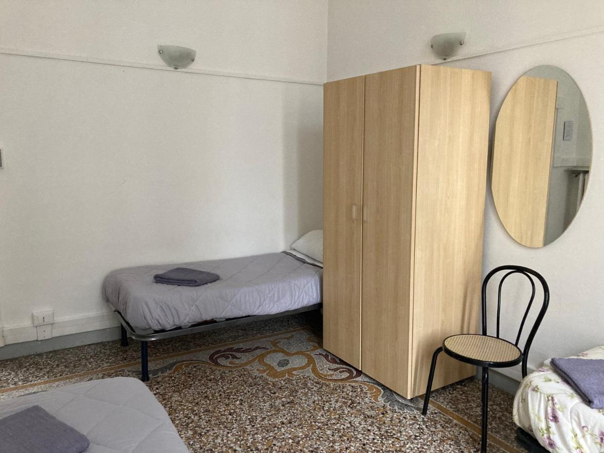 Guest House Roma جنوة المظهر الخارجي الصورة