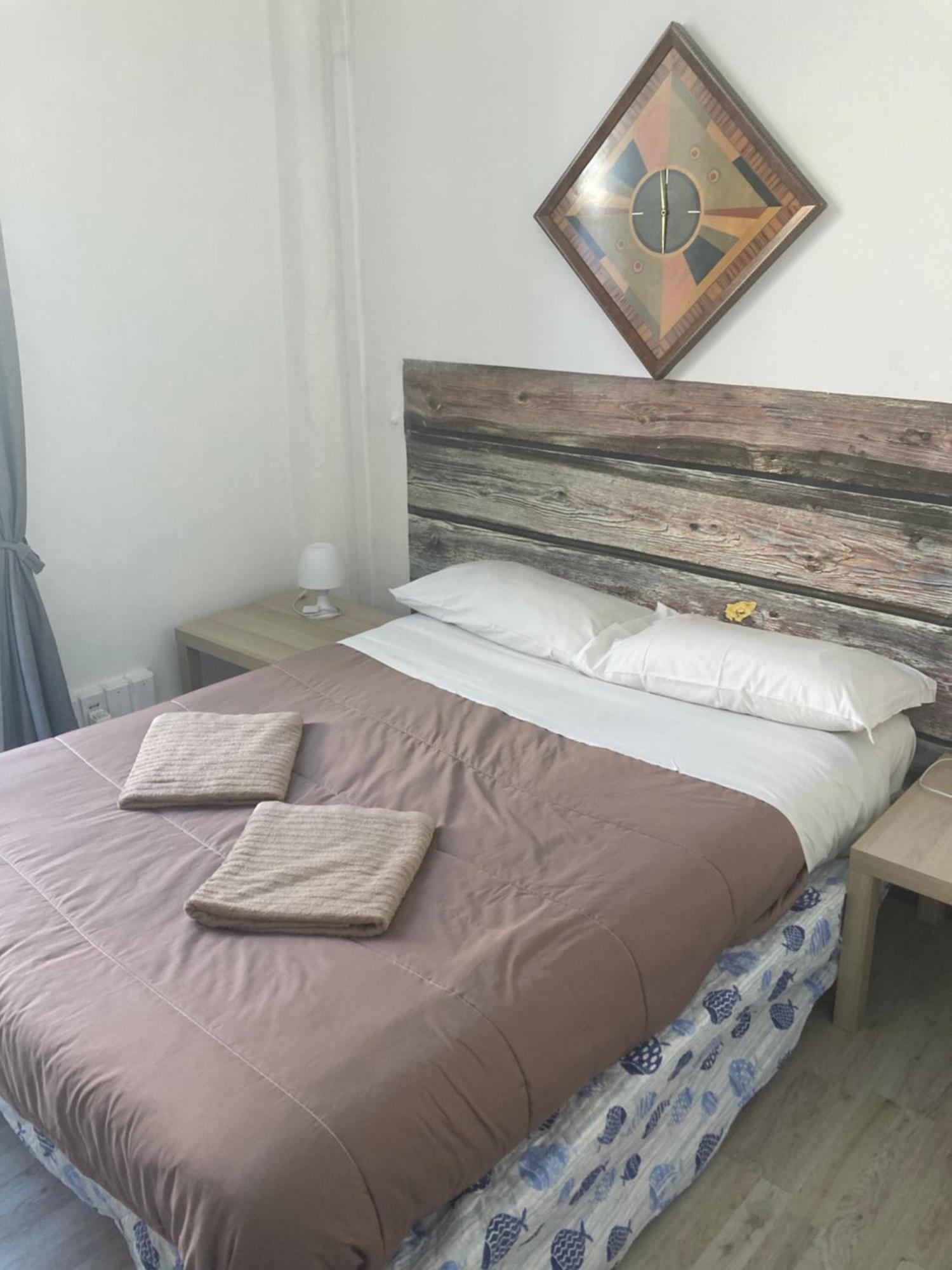 Guest House Roma جنوة المظهر الخارجي الصورة