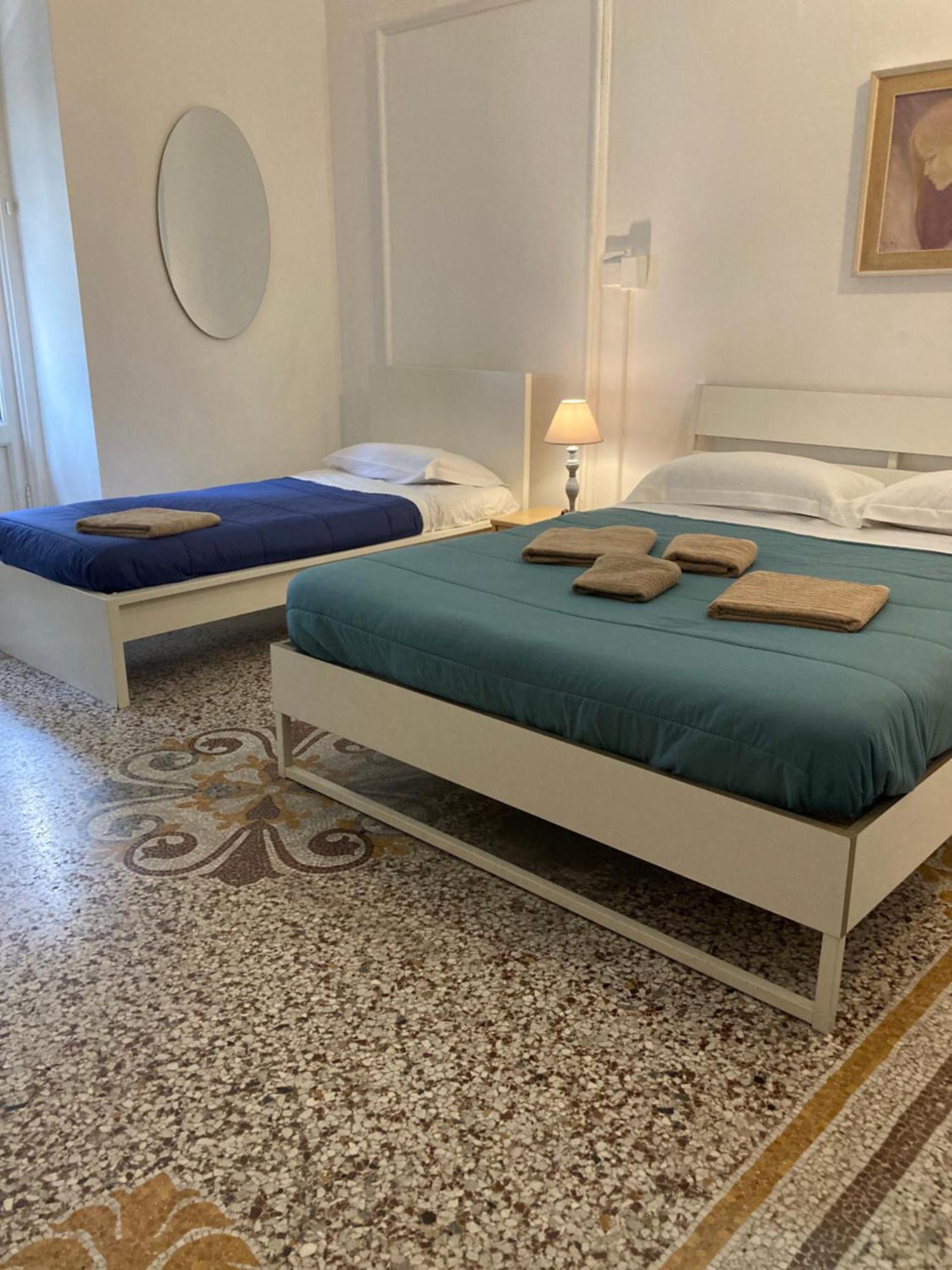Guest House Roma جنوة المظهر الخارجي الصورة